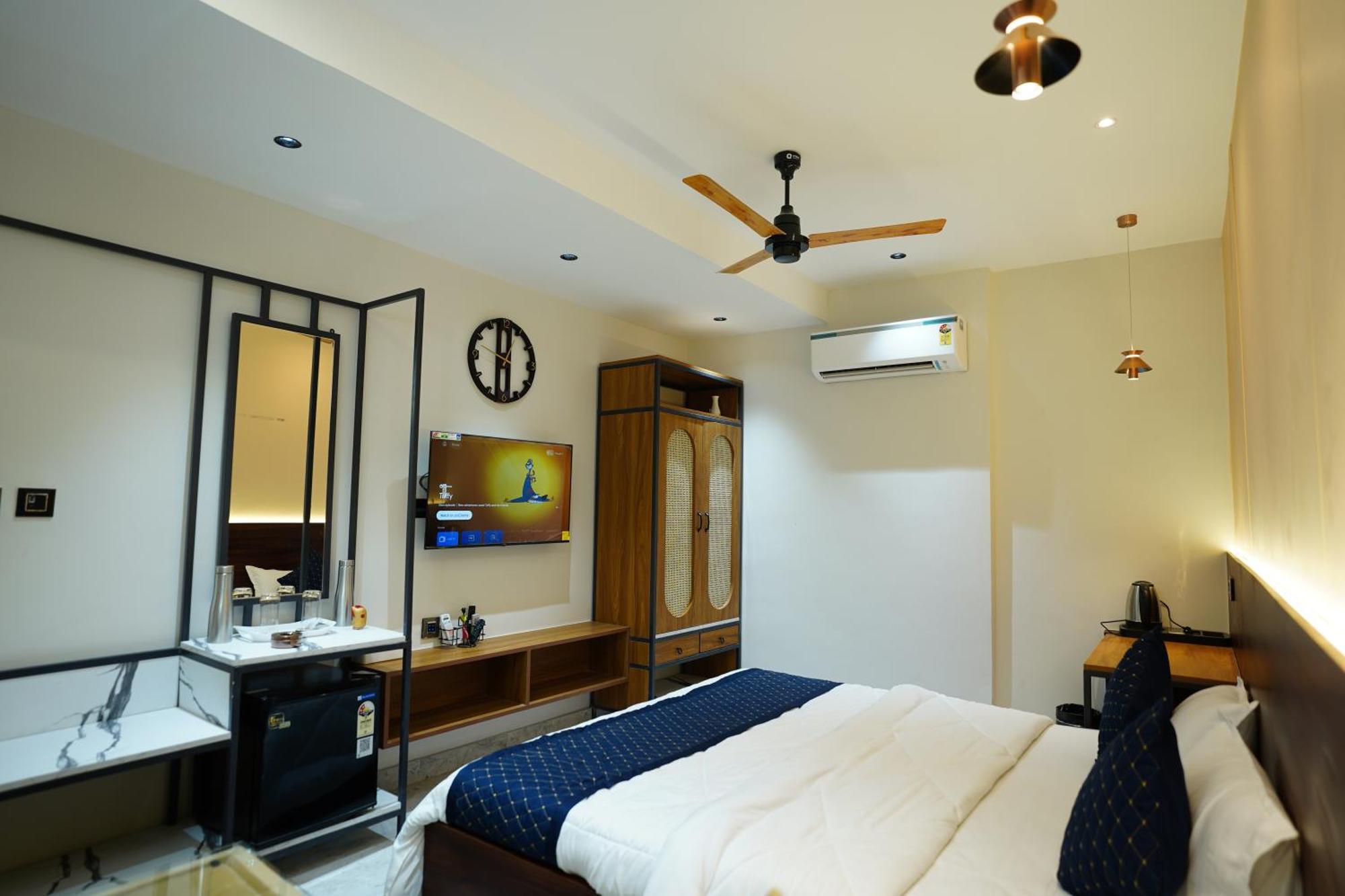 Hotel Ambassador Palace - Varanasi — Photos 2